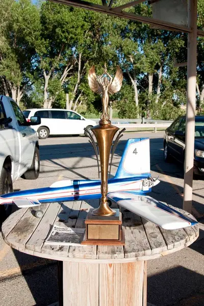 Zonker 40 and the trophy from the 1977 Toledo show. Now THAT's an impressive trophy!